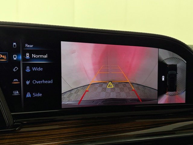 Used 2022 Cadillac Escalade Premium Luxury AWD/4WD image 19