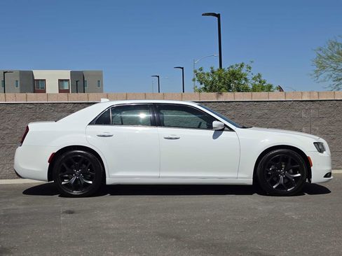 Used 2023 Chrysler 300 S RWD image 10