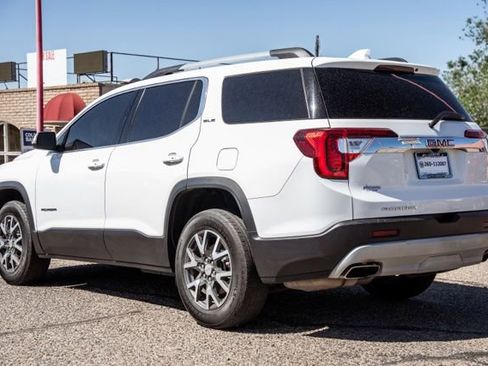 Used 2023 GMC Acadia SLE w/ Driver Convenience Package FWD image 7