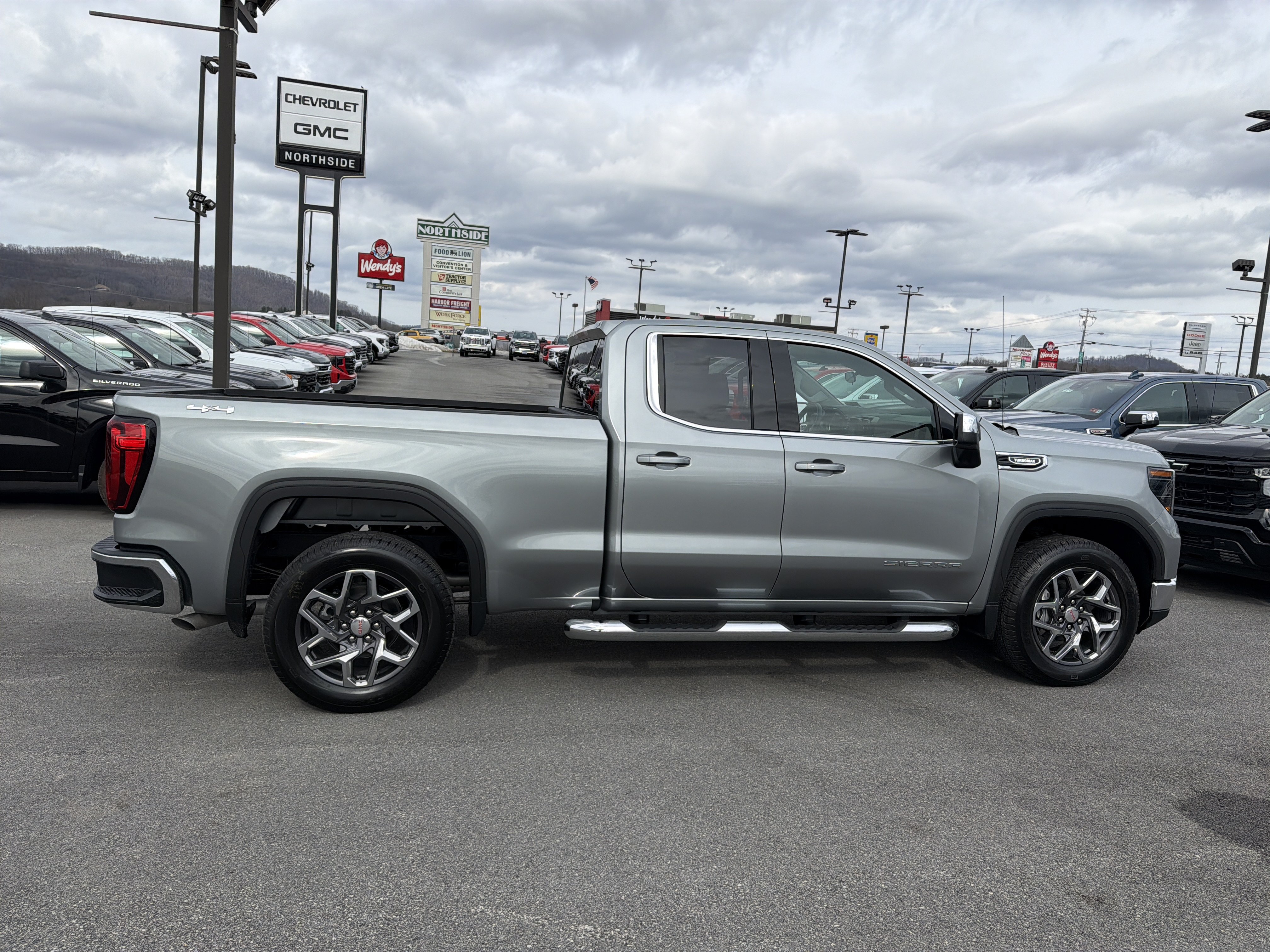 New 2026 GMC Sierra 1500 SLE AWD/4WD image 5