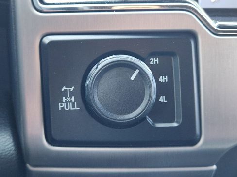 Used 2022 Ford F350 Platinum w/ FX4 Off-Road Package image 20