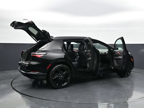 Used 2024 Chevrolet Equinox EV RS FWD image 49