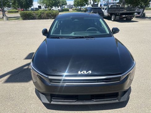 Used 2025 Kia K4 FWD image 2