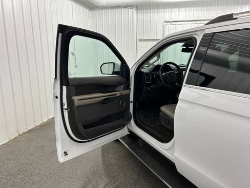Used 2020 Ford Expedition Limited AWD/4WD image 22