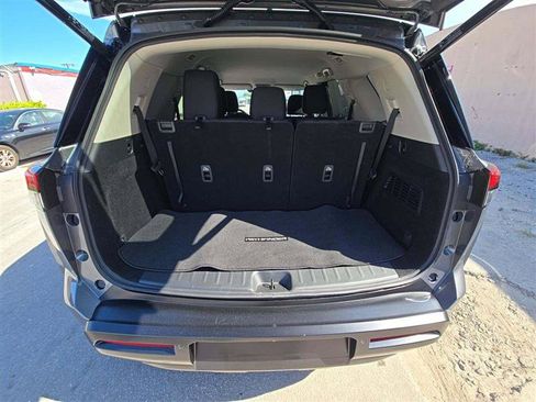Used 2026 Nissan Pathfinder SV FWD image 10