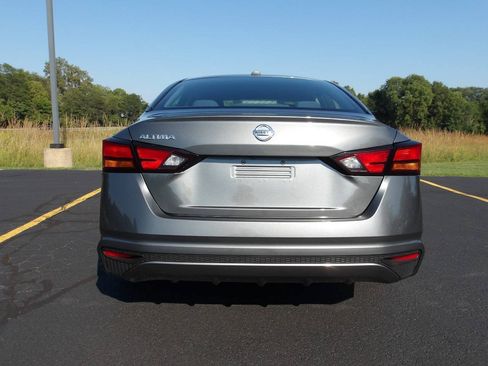 Used 2019 Nissan Altima 2.5 S FWD image 4