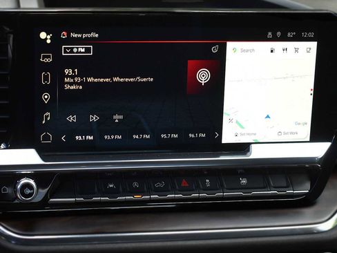 Used 2025 GMC Sierra 1500 SLT image 16