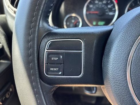Used 2018 Jeep Wrangler Unlimited Sport S AWD/4WD image 22
