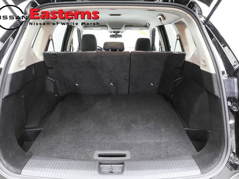 Used 2023 Nissan Rogue SV image 9