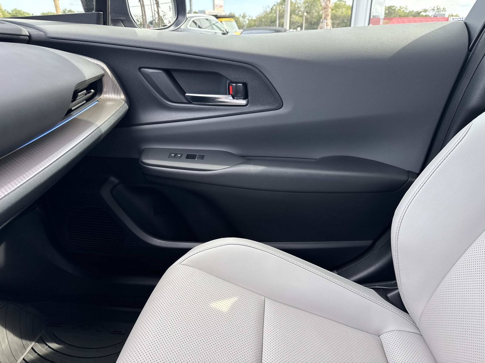 Used 2024 Toyota Prius Limited FWD image 22
