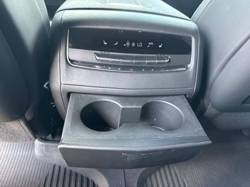 Used 2025 Cadillac Escalade Sport Platinum w/ LPO, ONYX Package AWD/4WD image 18
