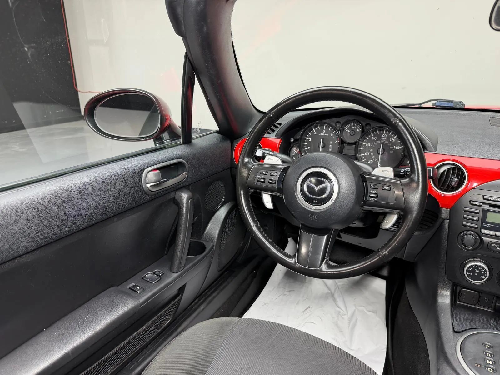 Used 2013 MAZDA MX-5 Miata Club RWD image 16