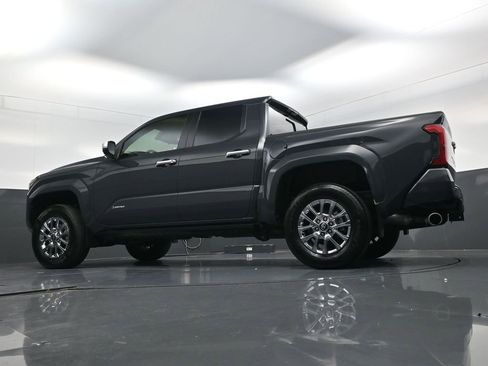 Used 2025 Toyota Tacoma Limited image 19