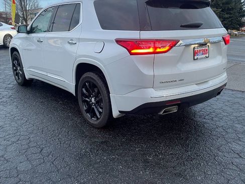 Used 2021 Chevrolet Traverse Premier image 3