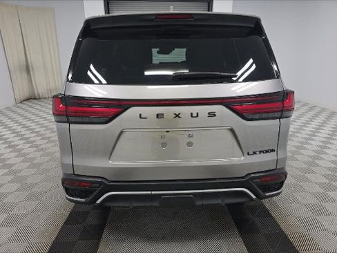 Used 2025 Lexus LX 700h F Sport image 6