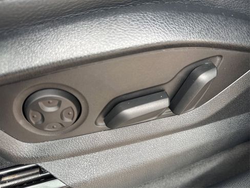 Used 2019 Audi Q7 3.0T Prestige w/ Prestige Package image 21