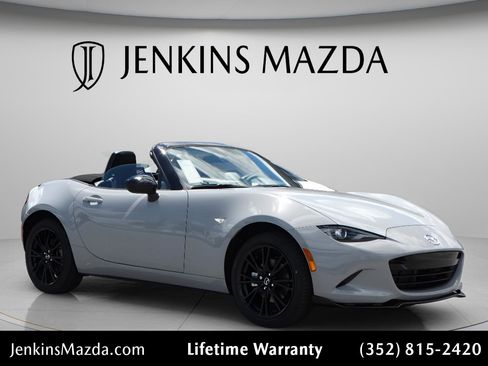 New 2026 MAZDA MX-5 Miata Club w/ Interior Package RWD image 3