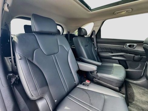 Certified 2024 Kia Sorento SX AWD/4WD image 32