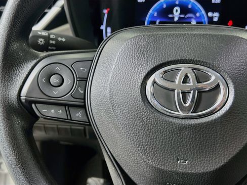 Used 2026 Toyota Corolla LE FWD image 19