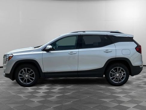 Used 2022 GMC Terrain SLT w/ Tech Package AWD/4WD image 2