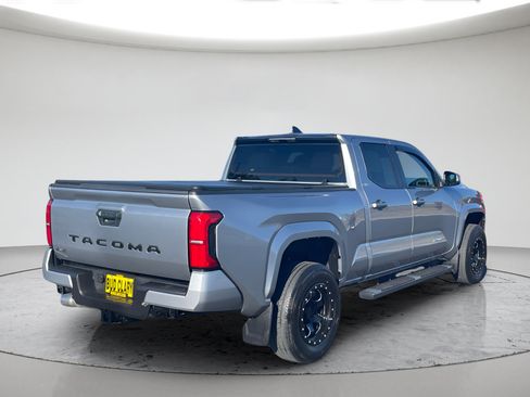 Certified 2025 Toyota Tacoma SR5 AWD/4WD image 3