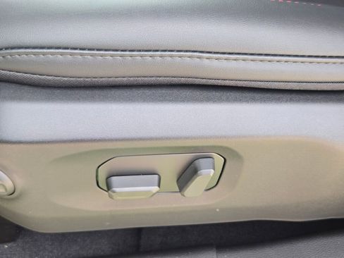 New 2025 Jeep Gladiator Rubicon image 19