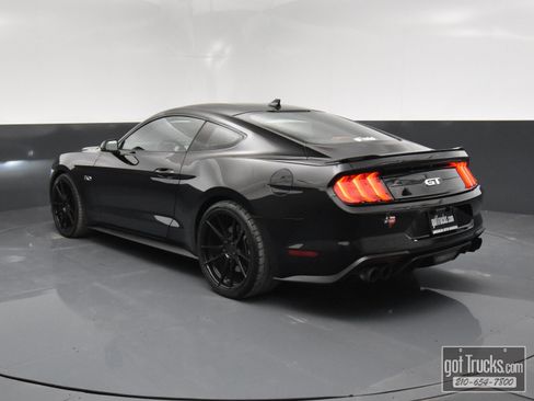 Used 2021 Ford Mustang GT Premium w/ Equipment Group 401A image 4