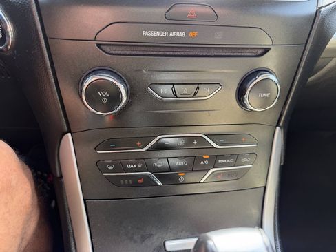 Used 2016 Ford Edge SEL w/ Equipment Group 201A AWD/4WD image 8