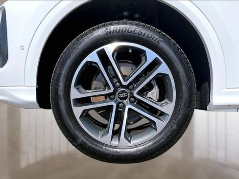 Used 2025 Audi Q5 Premium w/ Convenience Package AWD/4WD image 34