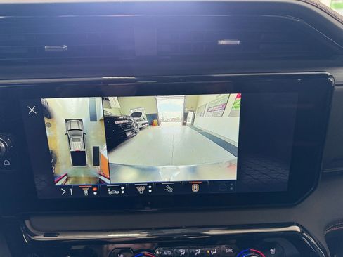 Used 2026 GMC Sierra 1500 AT4 w/ Technology Package AWD/4WD image 23