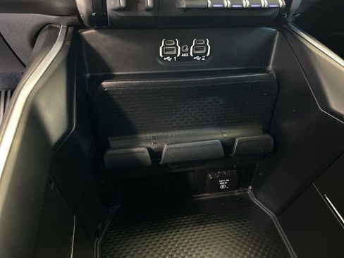 Used 2021 RAM 2500 Big Horn w/ Level 2 Equipment Group image 49