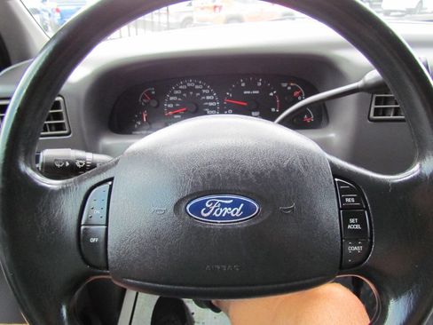 Used 2003 Ford F250 XLT image 17