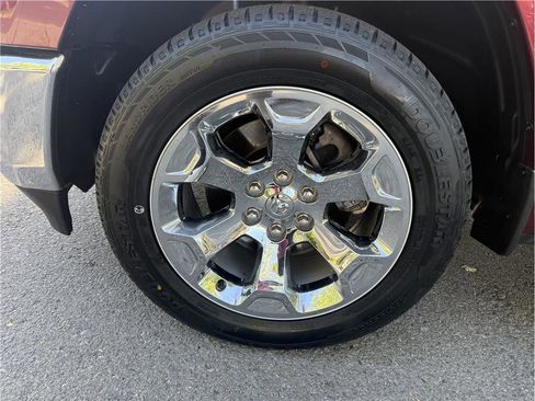 Used 2019 RAM 1500 Big Horn AWD/4WD image 8