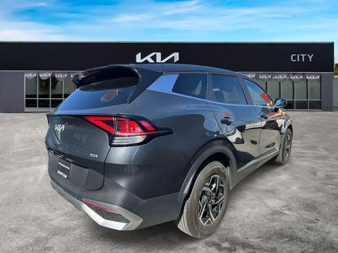 Certified 2024 Kia Sportage LX image 4
