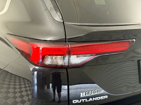 Used 2024 Mitsubishi Outlander SE FWD image 36