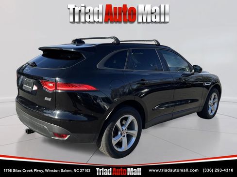 Used 2017 Jaguar F-PACE 20d Sport Utility 4D image 5