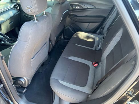 Used 2025 Chevrolet TrailBlazer LT FWD image 27