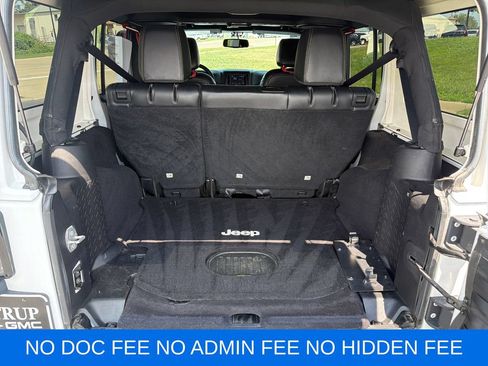 Used 2017 Jeep Wrangler Unlimited Rubicon AWD/4WD image 23