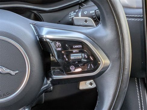 Used 2024 Jaguar F-PACE R-Dynamic S image 24