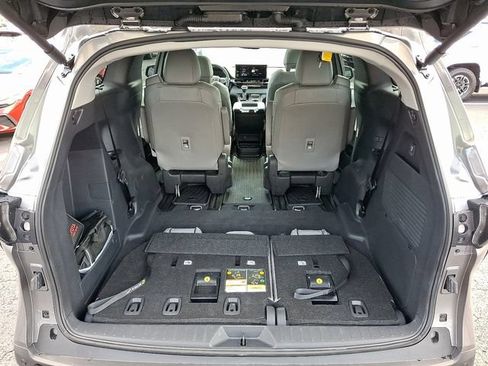 Used 2026 Toyota Sienna XLE AWD/4WD image 27