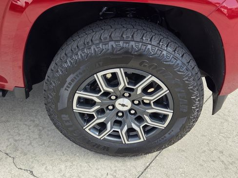 Used 2026 Chevrolet Colorado Z71 w/ Technology Package image 12