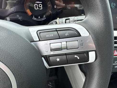 New 2026 Hyundai Tucson SE image 16