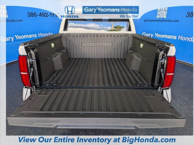 Used 2025 Toyota Tacoma TRD Sport AWD/4WD image 20