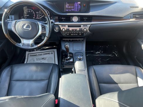 Used 2014 Lexus ES 350 w/ Premium Package FWD image 23