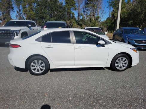 Used 2026 Toyota Corolla LE image 9