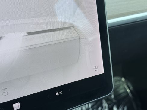 Used 2023 Tesla Model 3 Standard Range image 68