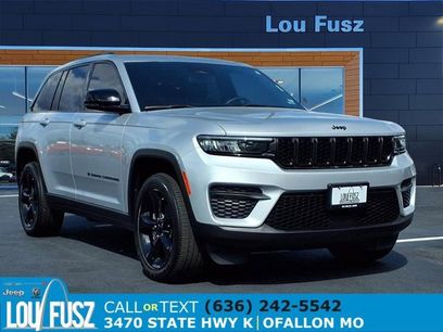 Used 2023 Jeep Grand Cherokee Altitude