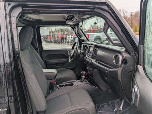 Used 2021 Jeep Gladiator Sport image 11