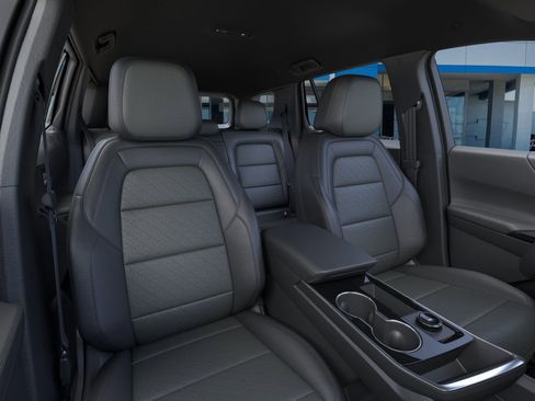 New 2026 Chevrolet Equinox LT w/ Convenience Package II image 40