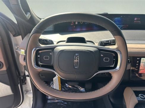 New 2026 Lincoln Navigator Black Label AWD/4WD image 14
